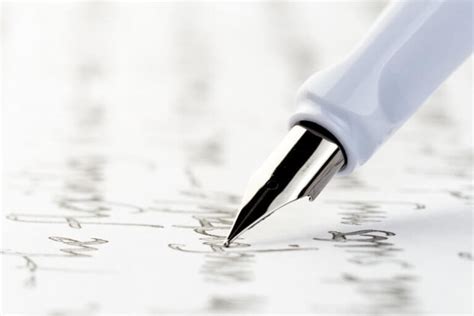 why is my pen leaking|Causes of pen leaks & how to prevent them from happening